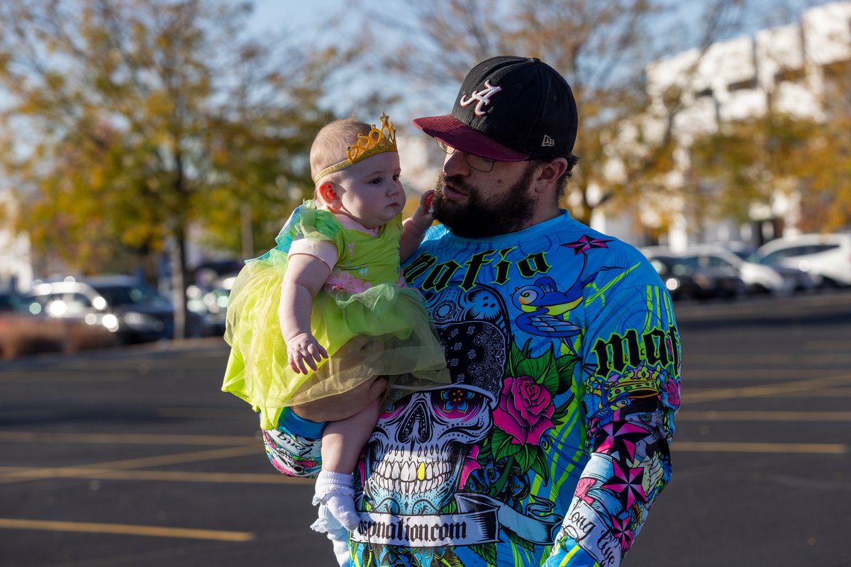 JolietJrCollege's tweet photo. The costumes and candy were countless at this year's Trunk or Treat! 🎃

Thanks to all who participated and helped @JJC_OSA host another successful holiday event!

#JJCisCollege #4EveryStudent4EveryCommunity https://t.co/oojUAAP182