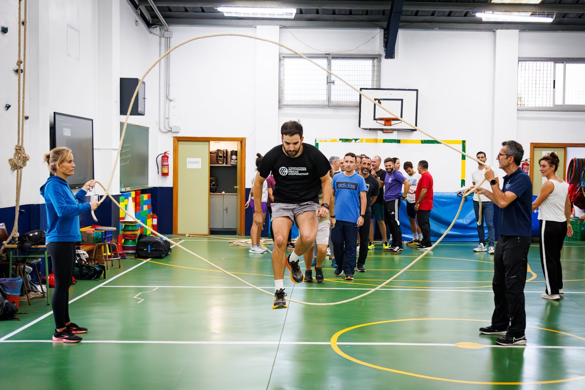 enesma's tweet image. Después de tres días llenos de Actividades Corporales Intencionadas solo queda decir: ¡Gracias @Angel_P_Pueyo ! 
#EstiloActitudinal