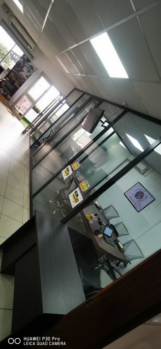 PGCowork's tweet photo. PRESTIGE GROUPE COWORKING

Votre espace pour travailler calmement. Avec groupe électrogène et connexion internet ultra-rapide.

Makepe carrefour BM
Resa &amp; info ici https://t.co/UTdCcvqs9A https://t.co/S8yP0iX9oz
