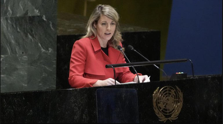 melaniejoly's tweet image. On this #UNDay, we honour 79 years of the United Nations as a vital force for peace and justice. 

Countries face a choice—a world where the powerful break rules, or one that upholds human rights and fosters collaboration for peace and prosperity. 

Let&apos;s choose unity.