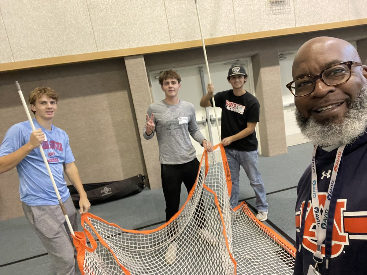 NaumannElem's tweet photo. Cedar Park HS PALS students joined several Naumann Knights this week and we had a Lacrosse presentation last week for all students during specials classes. One lacrosse player is like a nephew from VRHS. @wkmills22 @AnthonySelsky #hardworkfeelsgood https://t.co/GaDuiJMUCD