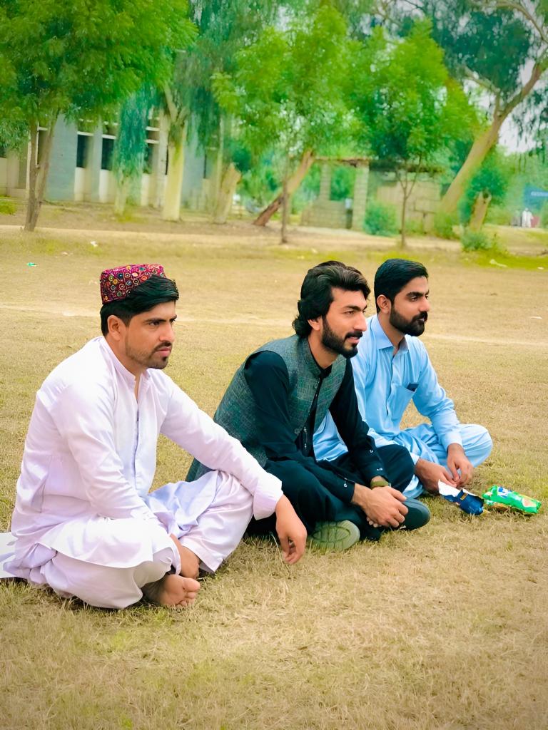 MoinuddinDanis2's tweet photo. ماته مې خپل لالۍ راپريږدئ
ماته قبول دې د دنيا ټول پيغورونه https://t.co/MwVoMg3ztF