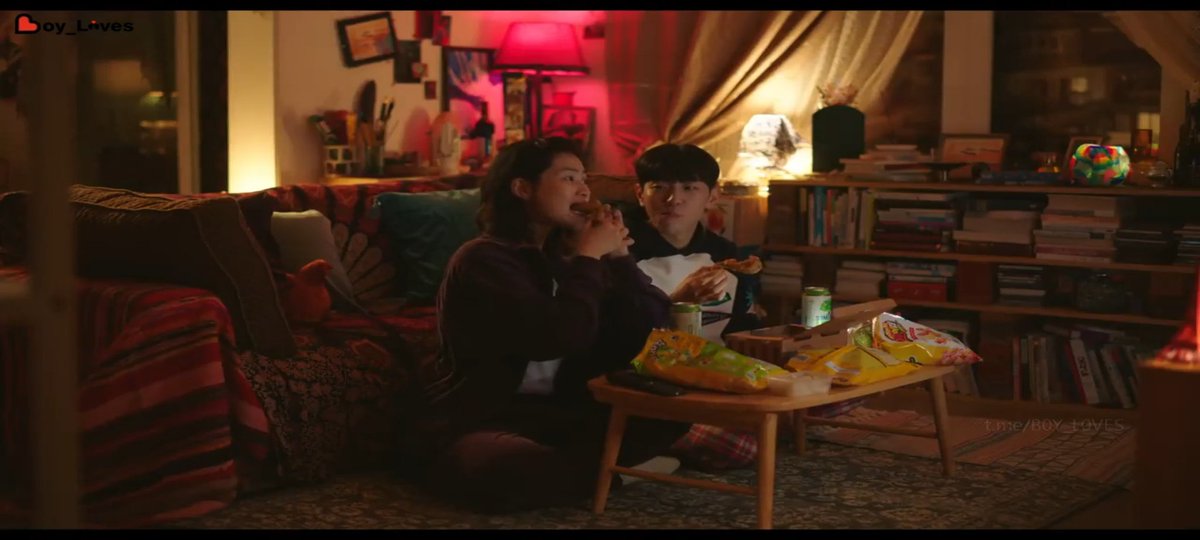 Vivi_fa02's tweet photo. They were good friends
#LoveInTheBigCity https://t.co/3LYAtJMrkQ