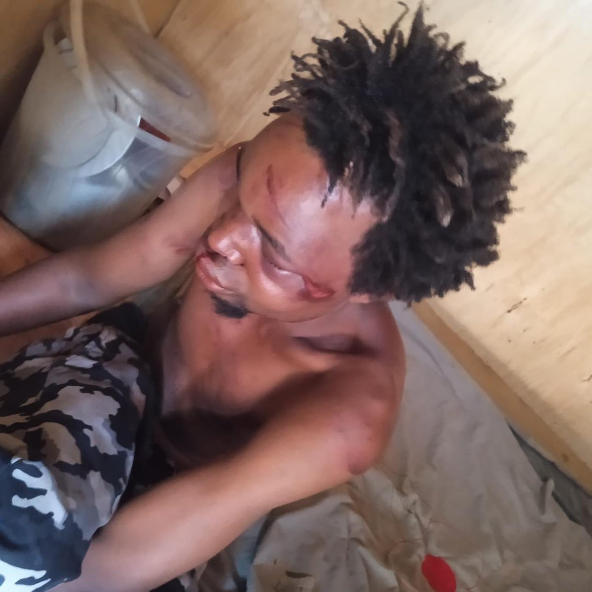 Jay Squeezer (kasuku) tweet media