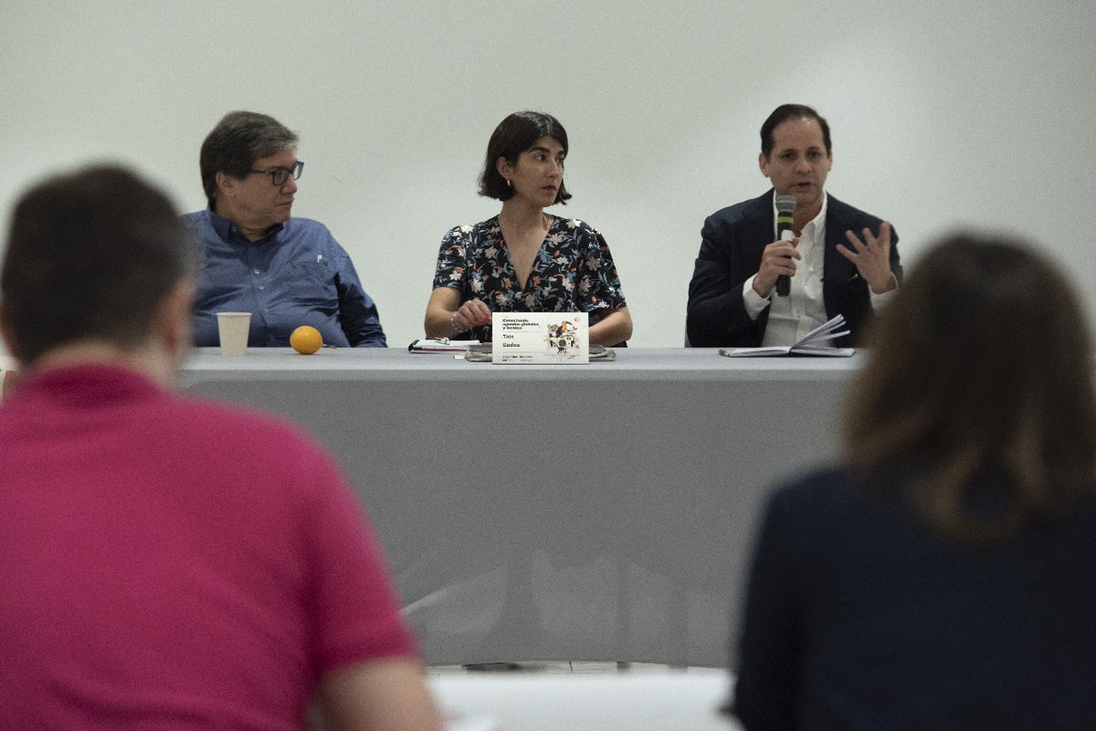 📣 En el marco de la COP16, CAF, junto con la <a href="/FundacionGabo/">Fundación Gabo</a>, organizó un taller para periodistas de toda la región titulado ‘Conectando agendas globales y locales: Estrategias para la cobertura en la COP16’. 

📝 Este espacio se centró en cómo cubrir este tipo de Cumbres,