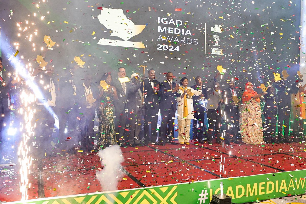 Abdirachiid's tweet photo. I am truly honored to receive the IGAD Media Award. Thank you, @IGADsecretariat, for this recognition and for your efforts in supporting media’s role in shaping positive change. I’m deeply grateful to everyone who has supported me throughout this journey 1/2 @Aynte @AmbGamal https://t.co/KnGLcYqs1w