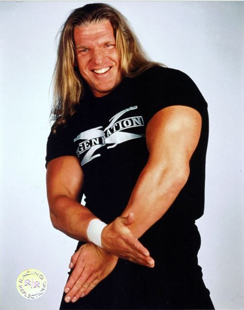 Me on Facebook vs Me on Twitter