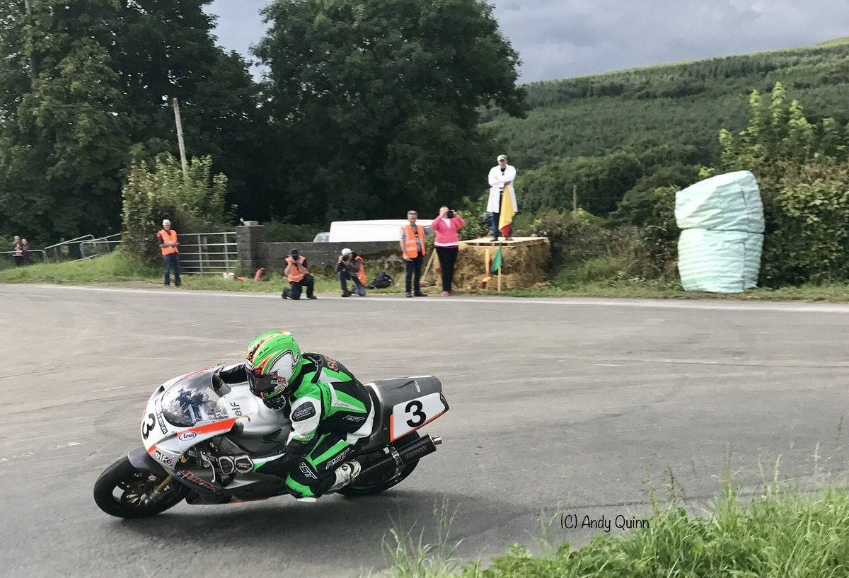 Throwback Thursday to 2017 as Derek McGee “parades” Joey Dunlops RC45 at Faugheen.

The Faugheen 50 in 2017 saw a host of ex-Joey Dunlop machinery on display and in action around the circuit. The iconic Gemini Oil sponsored RS250 Honda was also given a couple of laps.