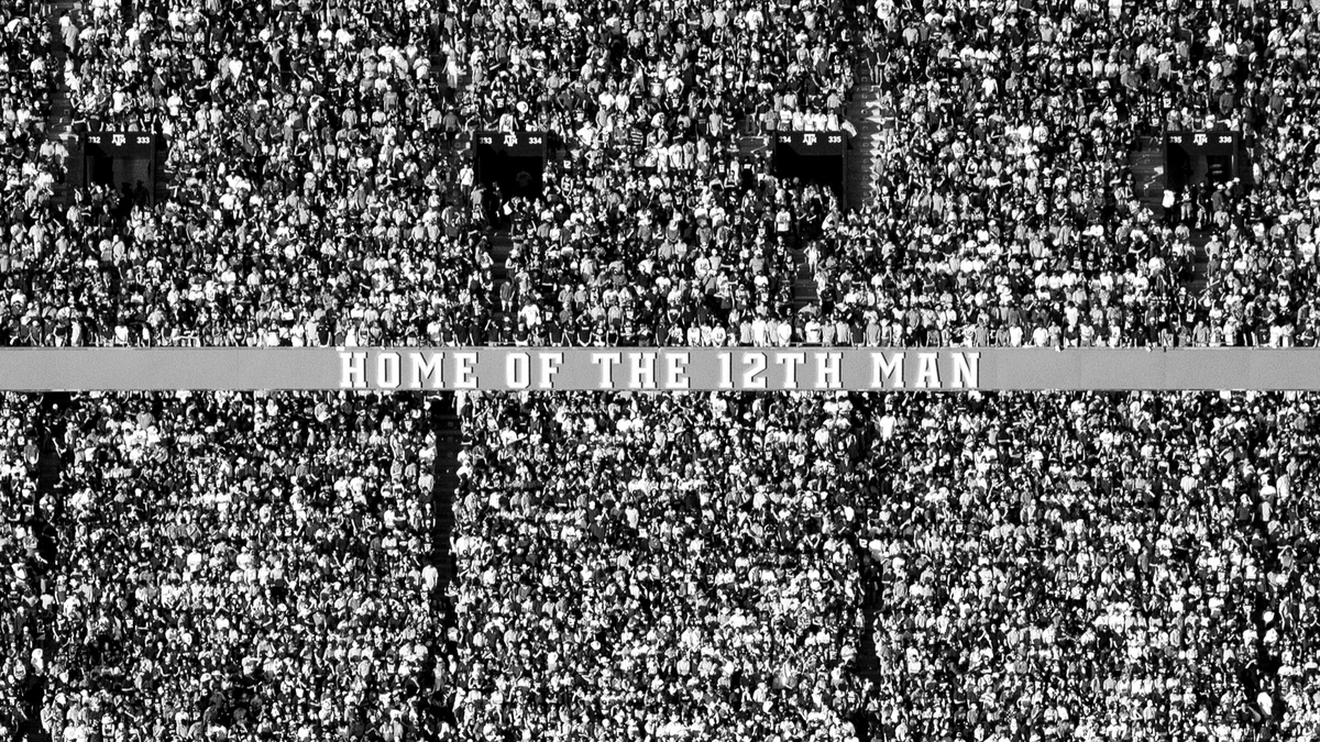 Party at Kyle Field on Saturday. 

Wear black. ⚫️

#GigEm | #BTHOlsu