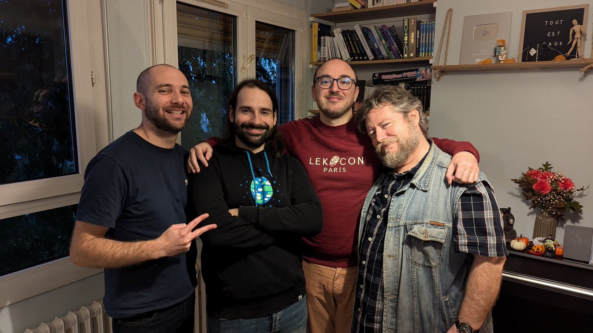 Et c'est une fin de tournage pour une fin de saison chez Retro découverte ♥️ !
<a href="/EzEdward1/">Edward</a> <a href="/SirePlatypus/">Julien Wolf</a> <a href="/colson_fabrice/">Fabrice COLSON</a>