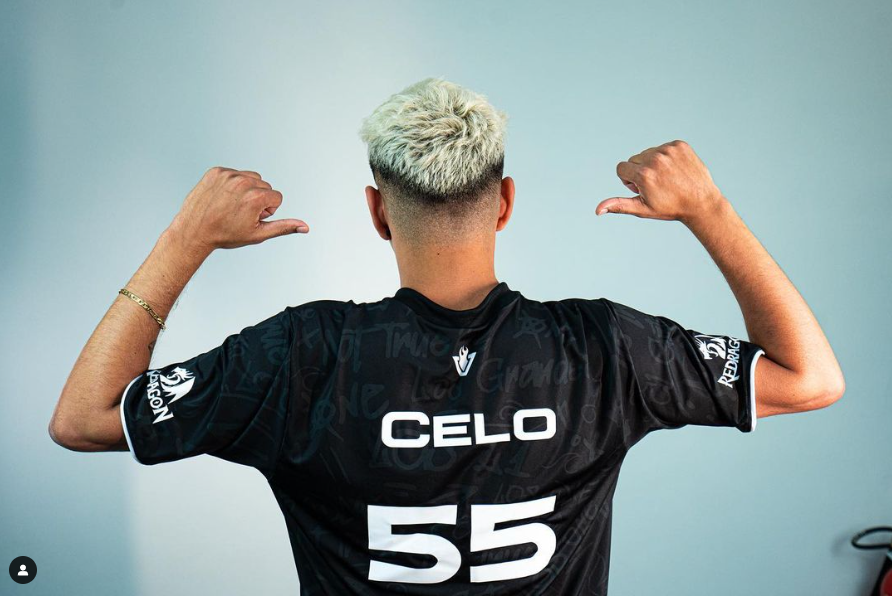 celolol1's tweet image. hoje, após quase dois anos, me despeço da família Los. Esse tempo foi extremamente gratificante, cheio de aprendizado e crescimento ao lado de todos vocês. Sei que vivemos muitos momentos bons, mas também houve outros em que não consegui corresponder totalmente as expectativas.