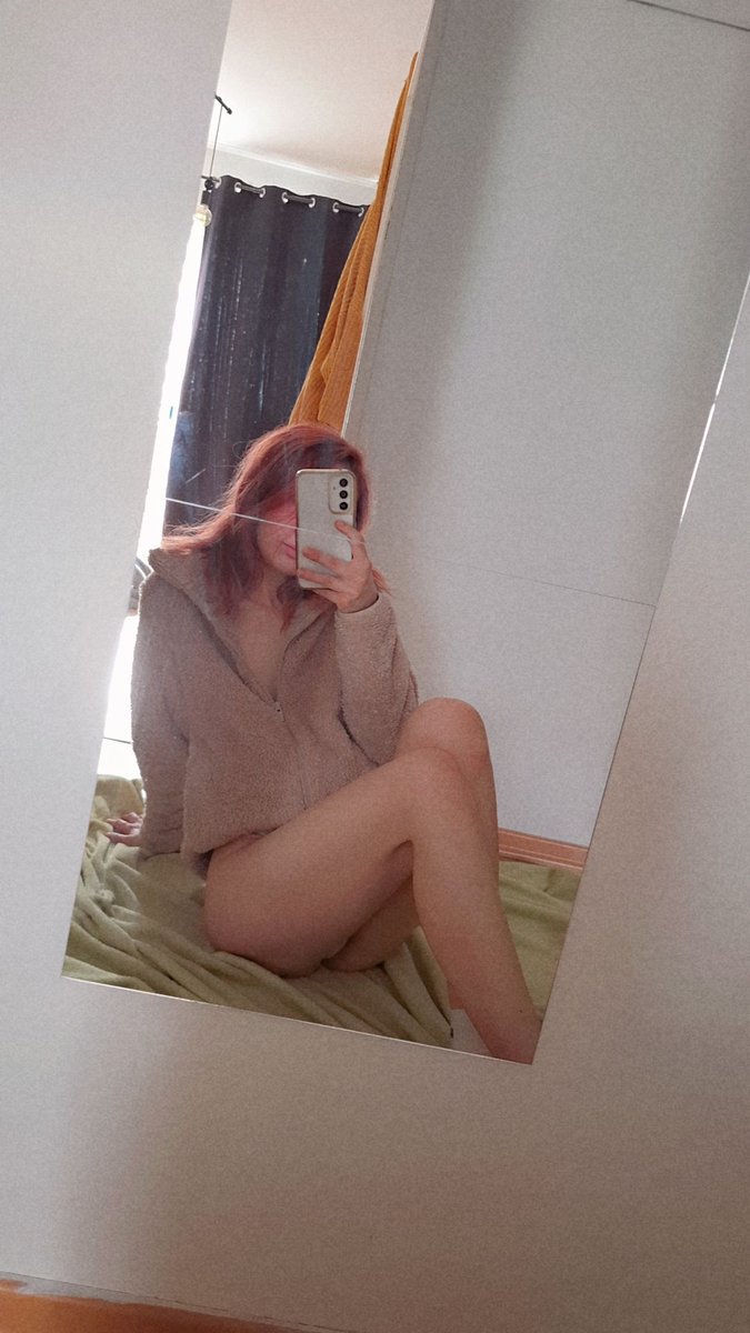 Wer traut sich mein erster Zahlsklave zu werden? 😈💸

#zahlsklave #geldsklave #findom #geldherrin #zahlschwanz #paypig