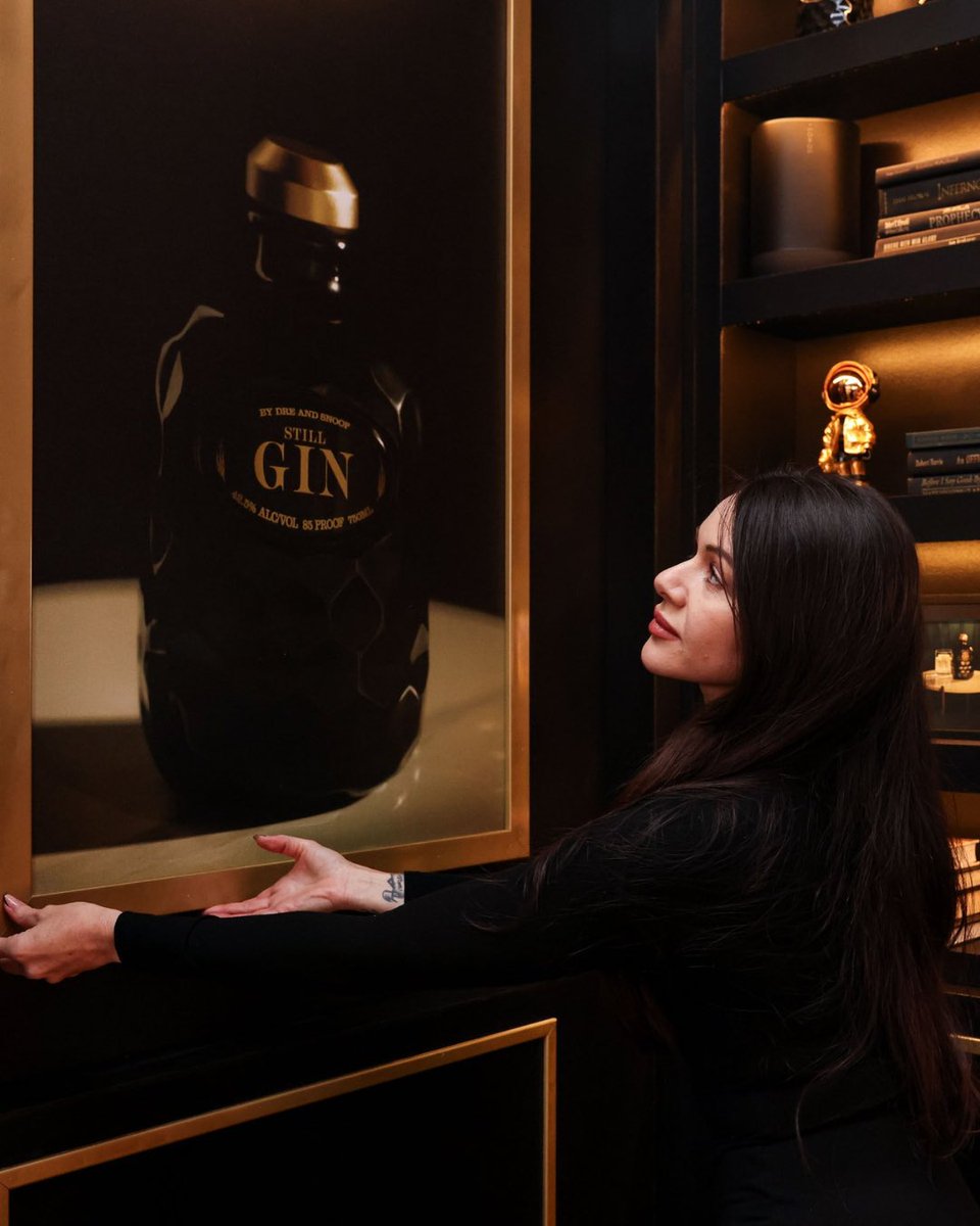 DreAndSnoop's tweet photo. Raise a glass to the launch of #StillGin and an unforgettable night in NYC. 
📸: @NataCam_ https://t.co/dsQH1SZoG7