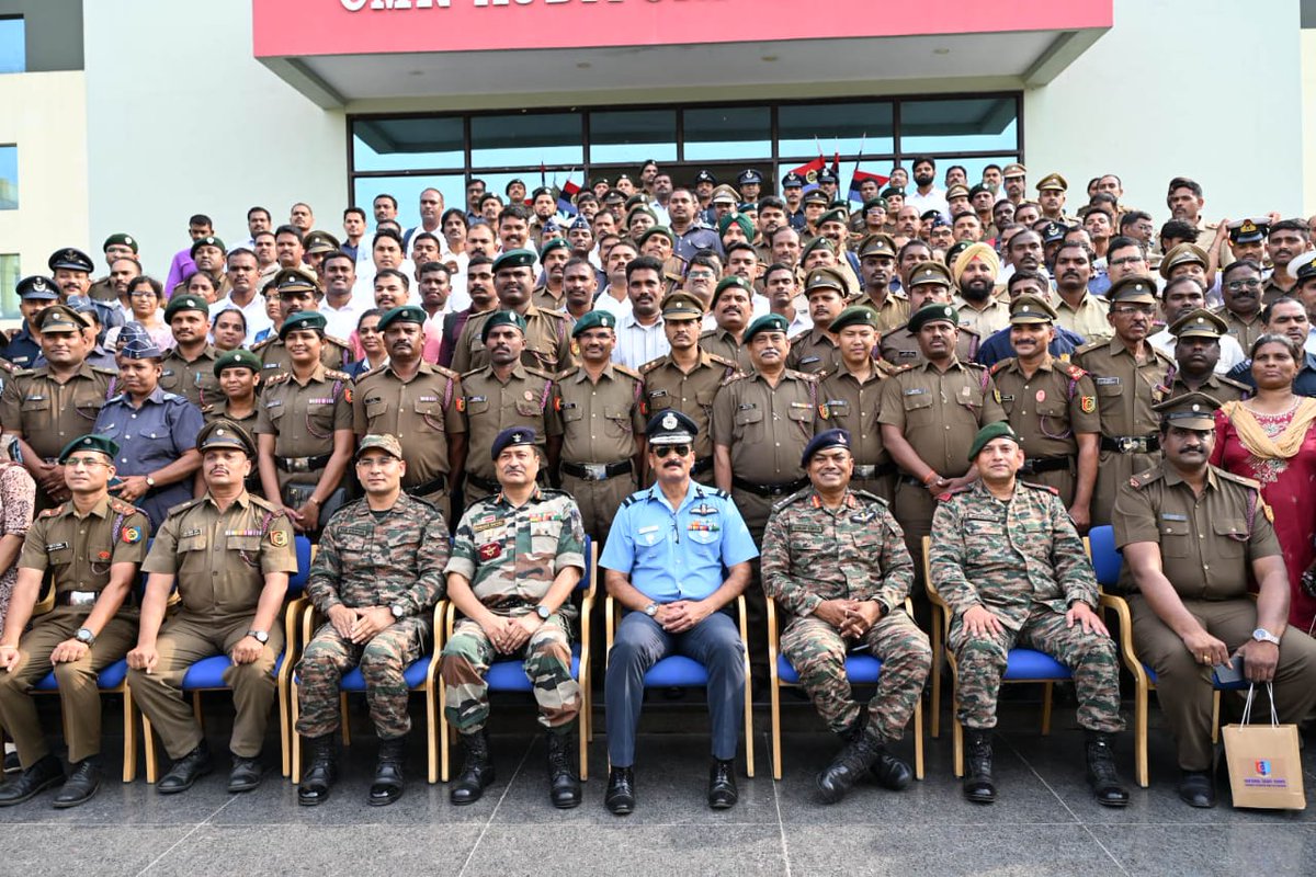 NccDteAPandT's tweet photo. AP&amp;T DTE organized an ANO'S conclave at CMR College, Hyderabad for telangana state. DDG Air Commodore VM Reddy motivated the ANO's into shaping the future of NCC cadets. https://t.co/ofZ6Lp3Dro