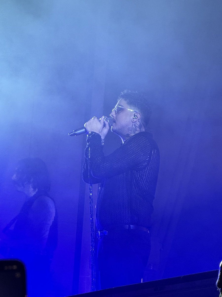 TanielleR23's tweet photo. Dark Sun Protocol SLC didn’t disappoint 🤯🎤 @dayseeker @roryspencer Thank you for a memorable night! #darksunprotocol #dayseeker #SLC2024 https://t.co/1rOYvAei6K