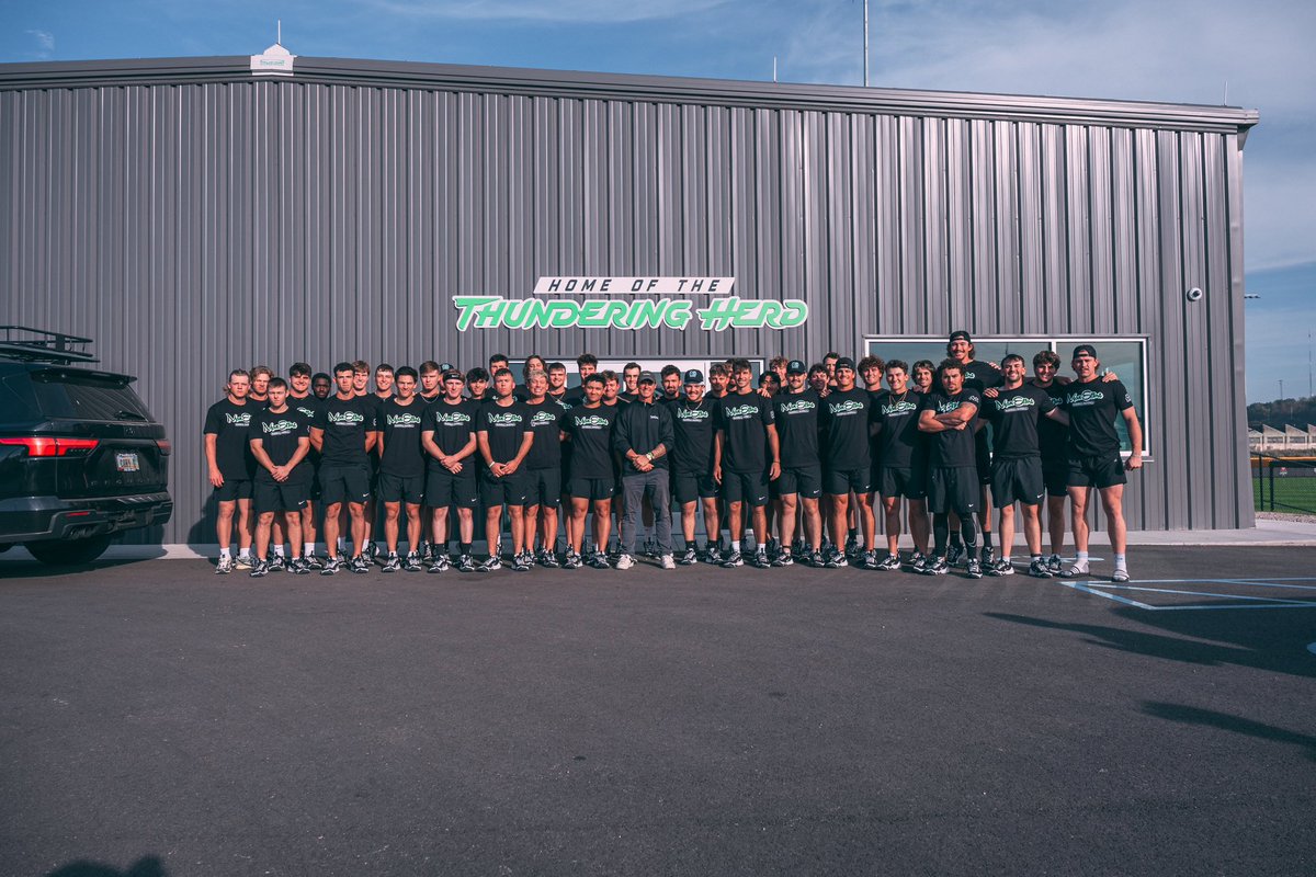 corygfitness's tweet photo. I had the honor to speak @marshallu @HerdBaseball yesterday.
I appreciate @bealsy9 for having me down & supporting @maxeffortmuscle for the team. Huntington looks like where I grew up it’s a beautiful part of our country & it was awesome to be able to share my story & 💪🏻🏝️ book with the players & coaches. 
This facility is unreal it’s awesome there.
@TraevonDier 📷