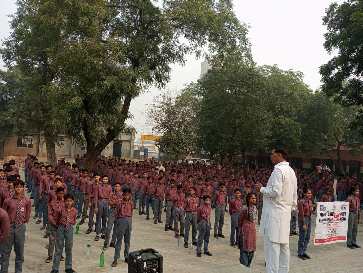 child_haryana's tweet photo. "Together We Can Break the Chains of Child Marriage."
One more step towards ending Child Marriage by MDD OF INDIA (PANIPAT).
#UnitedAgainstChildMarriage
#BalVivahSeAzadi
#betibachaobetipadhao
#kscfindia
#Awareness
#pledges https://t.co/6pvHYhy2X8