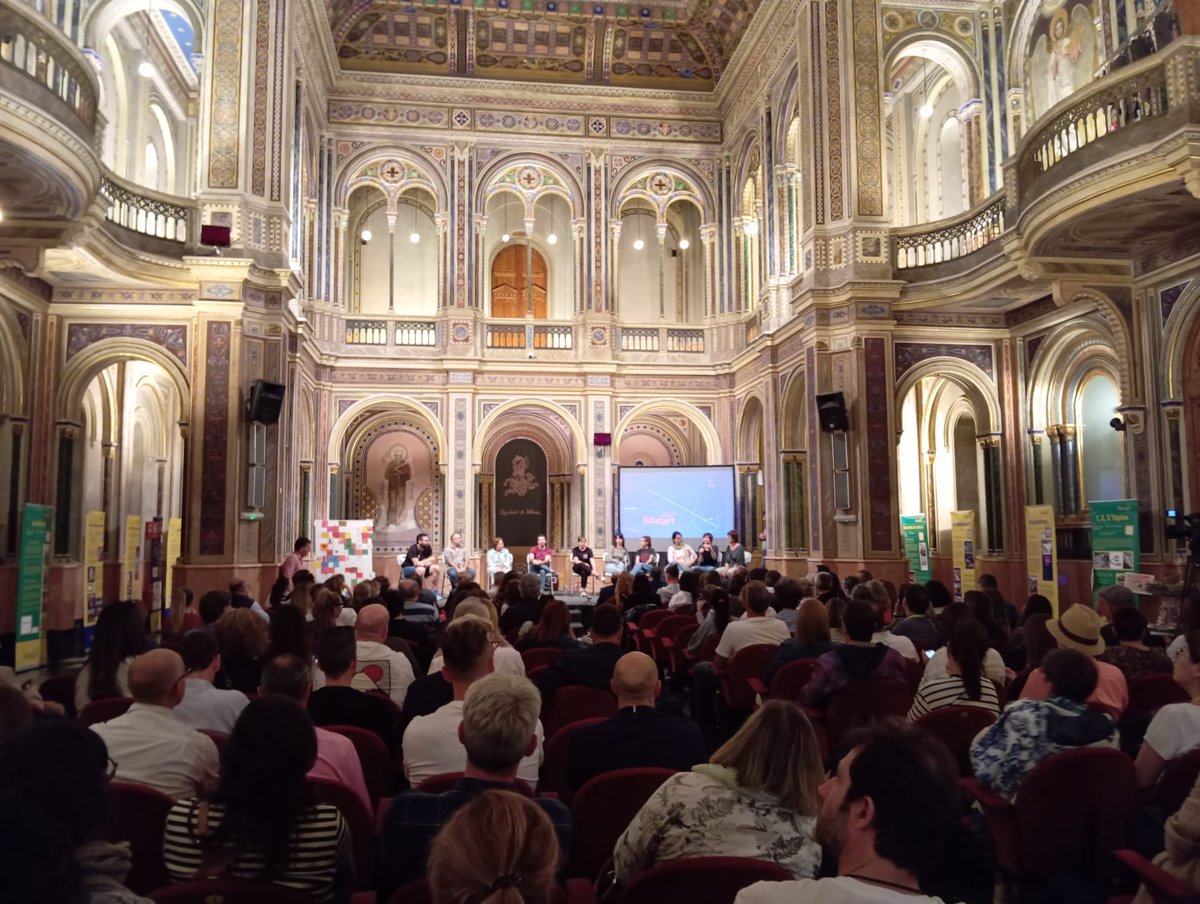 EscolaElPuig's tweet photo. Participem al XX Congrés estatal de cooperatives d'ensenyament UECoE, dedicat a l'art d'innovar i d'incloure, que s'està fent a València.

@UECoE3 @EscolesCoop @LA_UCEV #EducArt https://t.co/DRR4oZh6EC