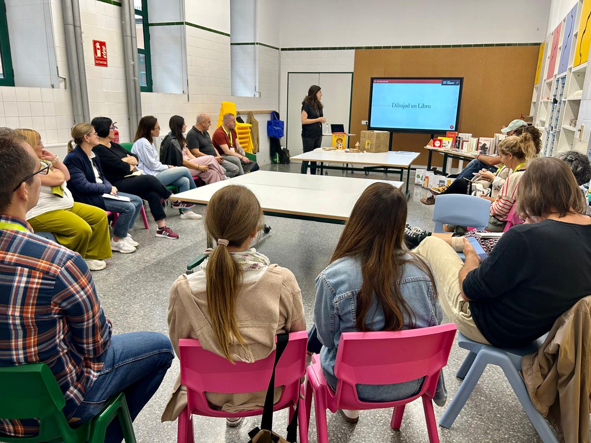EscolaElPuig's tweet photo. Participem al XX Congrés estatal de cooperatives d'ensenyament UECoE, dedicat a l'art d'innovar i d'incloure, que s'està fent a València.

@UECoE3 @EscolesCoop @LA_UCEV #EducArt https://t.co/DRR4oZh6EC