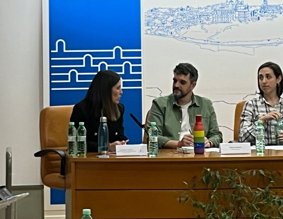 David Guerrero <a href="/Guerreando/">David Guerrero</a>, periodista y escritor comprometido con el colectivo #LGTBI y autor del libro "Corres como una niña"