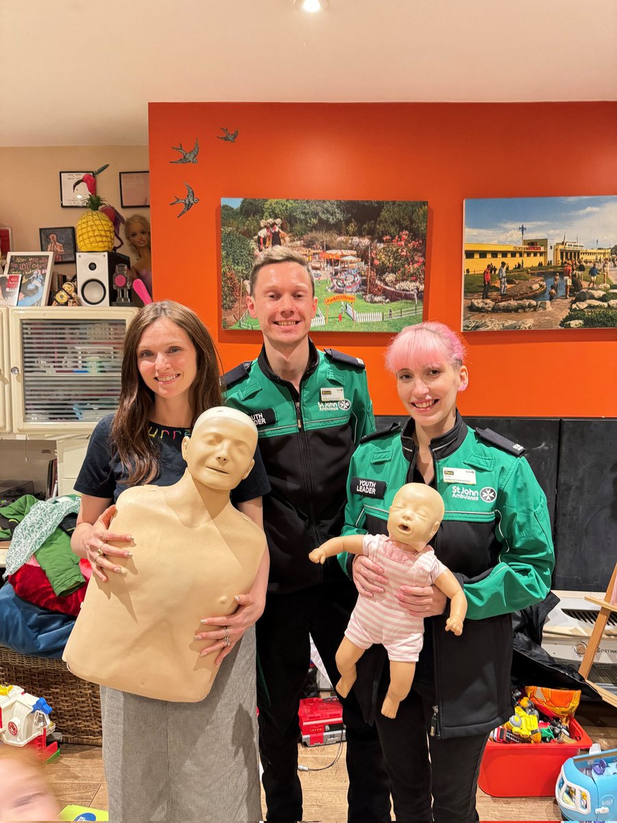 RichSalter's tweet photo. Thank you to Sophie Ellis-Bextor for supporting our CPR Bra campaign. 
Earlier this month Flora &amp; I got to spend the evening with Sophie &amp; family to teach them lifesaving first aid skills.
 
Make sure you have the skills and the confidence to save a life: https://t.co/oBaDeHacYE https://t.co/kCAIVZ6kNA