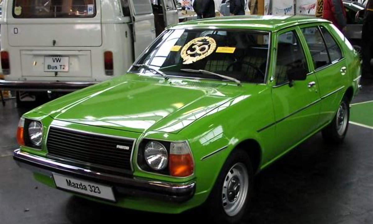 3speedCrashBox's tweet photo. @GoodwoodRRC One of these, in the same shade of green, from 1980. This would have been in 1988, when it was 8 years old... it was junk. https://t.co/oOk3Q8vN0r