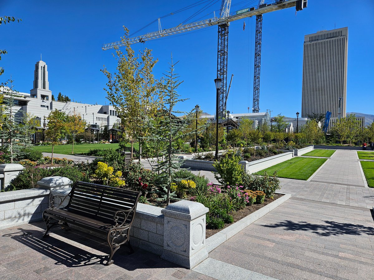 UteliteCorp's tweet photo. Fun fact: Utelite Root Zone Mix is used exclusively in all planting boxes and garden areas in the historic Temple Square in Salt Lake City, UT. Our Root Zone Mix streamlines routine maintenance and reducing water and fertilizer needs. https://t.co/TH99ykDdmx