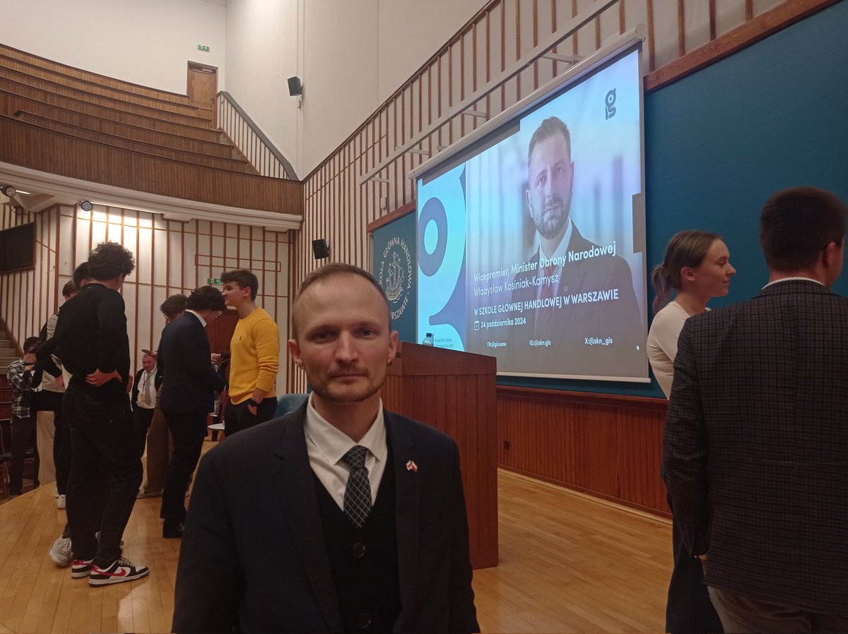 🇵🇱 Dzisiaj miałem możliwość w imieniu partii Białoruska Chrześcijańska Demokracja #BChD zwrócić się do Pana Wicepremiera, ministra obrony RP (w obecnym Rządzie zajmuję to stawisko Pan Władysław Kosiniak-Kamysz) w sprawie integracji białoruskiej młodzierzy w Polsce.