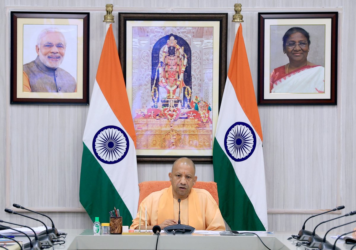 myogioffice's tweet photo. उल्लास और उमंग के इस अवसर पर यह सुनिश्चित किया जाए कि आगामी 28 अक्टूबर से 15 नवंबर तक पूरे प्रदेश में 24 घंटे अनवरत बिजली आपूर्ति हो। पॉवर कॉरपोरेशन द्वारा इस संबंध में आवश्यक तैयारी कर ली जाए: मुख्यमंत्री श्री @myogiadityanath जी महाराज https://t.co/TAm5bwHvzw