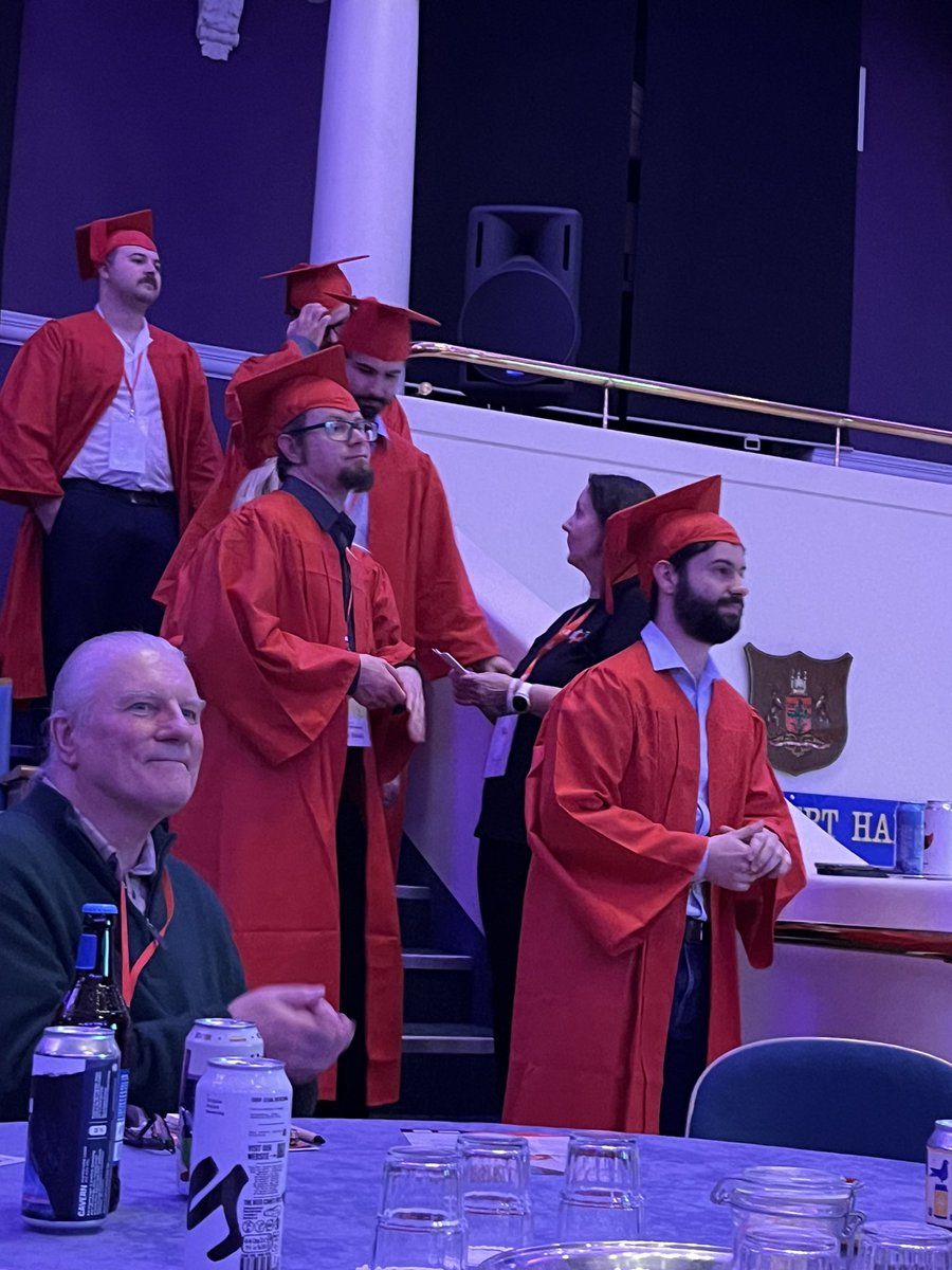 And proud Head Brewer taking photo of <a href="/HITTraining/">HIT Training</a> apprentice Scott @Everards1849 Congratulations all