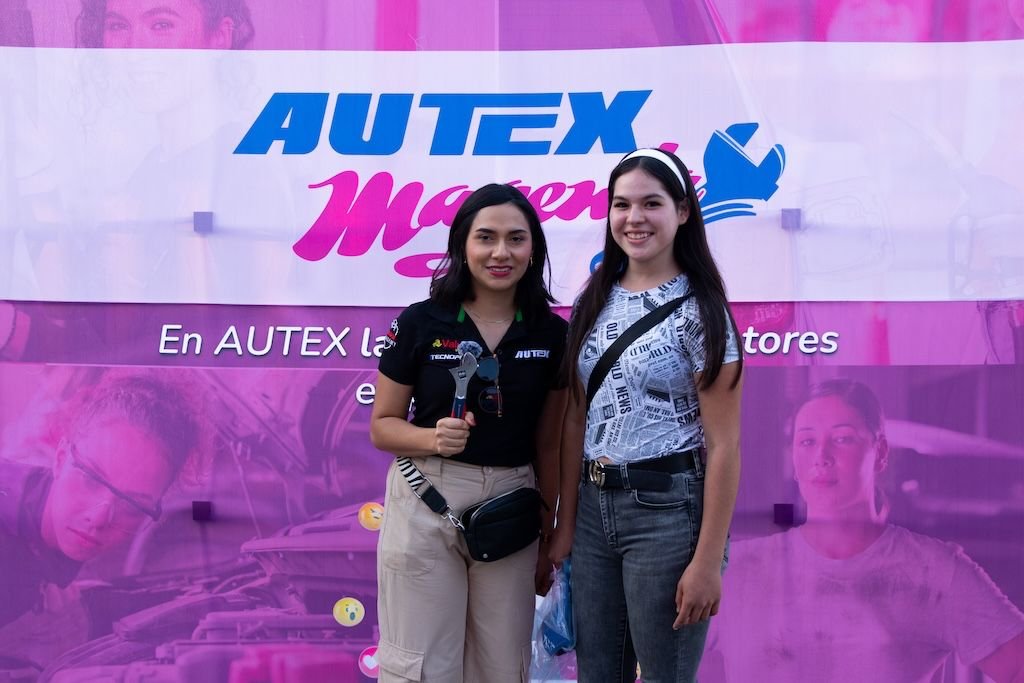 revistaalianza's tweet photo. 👩🔧¡Impulsar a las mujeres en la reparación automotriz es posible! 🔧
Entérate de esta emocionante iniciativa👇
👉 https://t.co/6koAPp5lN3
#TeamAutomotriz | @RefAPYMSA | #AutexMagenta | #MujeresEnTecnología | #Autex https://t.co/BoZCQNefGq