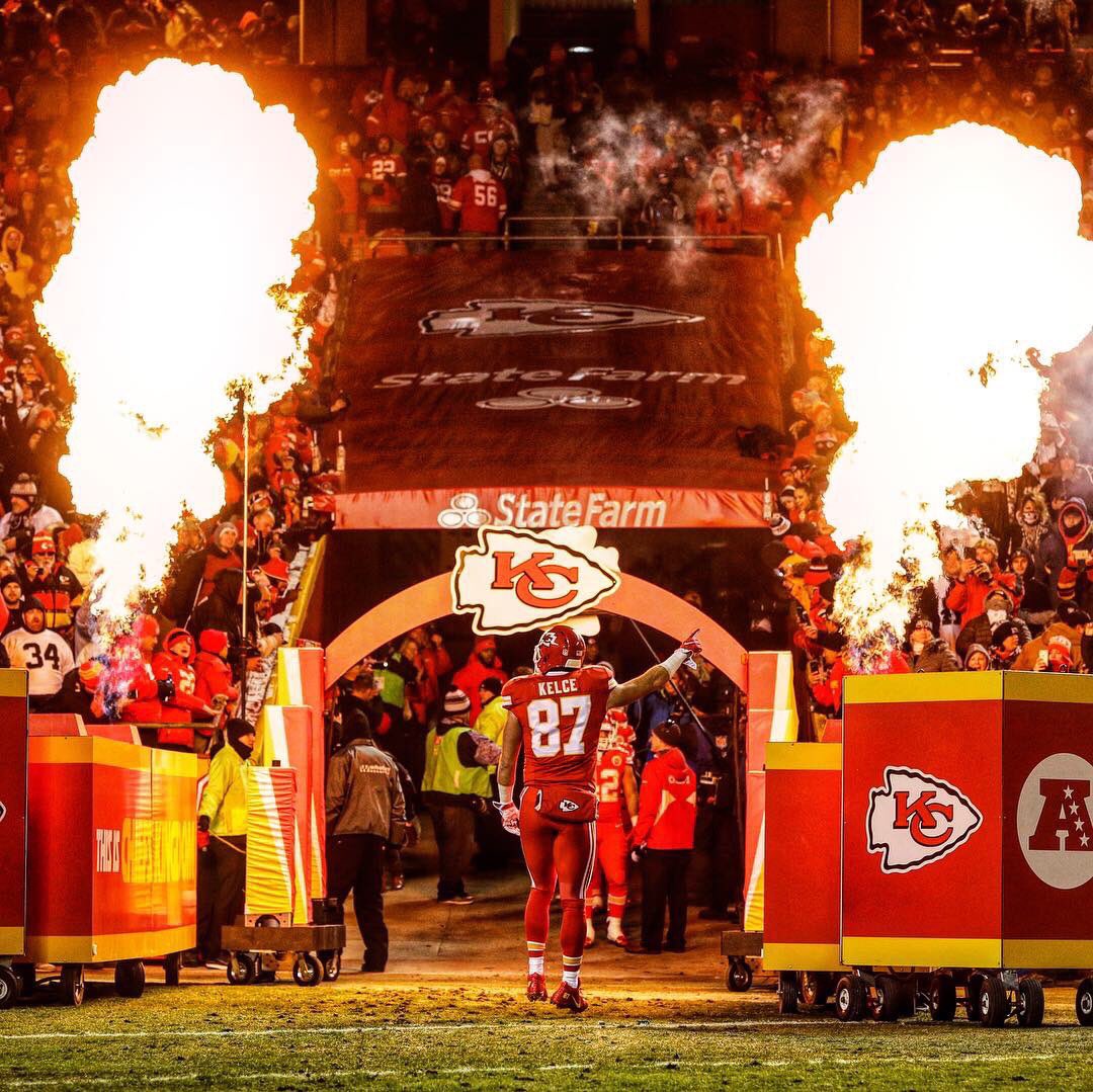 BBQChiefs's tweet photo. Tell them how the crowds went wild https://t.co/LKi49fcHml