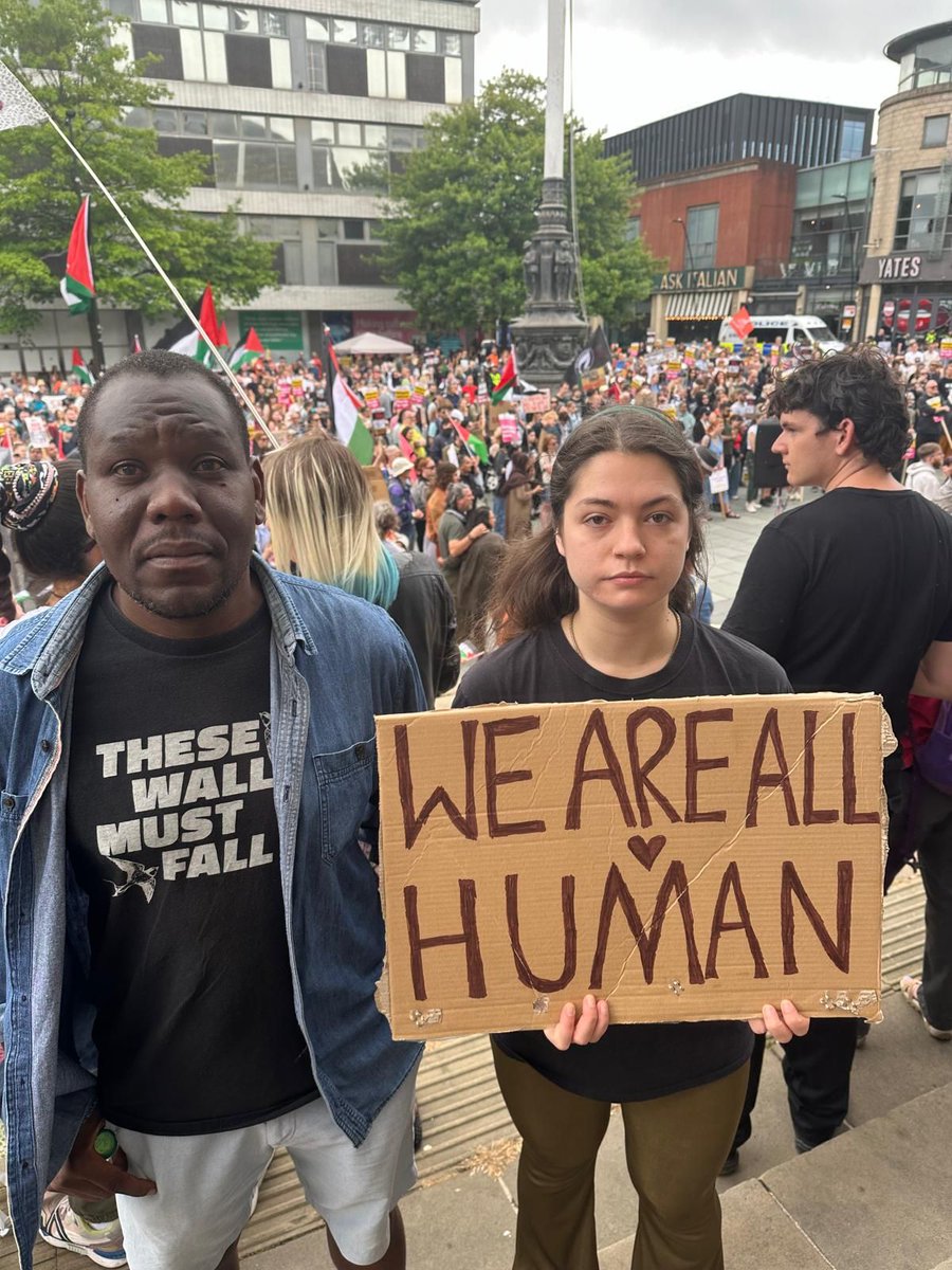 shefsolsessions's tweet photo. FUNDRAISING ANNOUNCEMENT 
VVIDY is a group of Campaigners and Organisers with the majority of us having Lived Experience of the Hostile Environment.

VVIDY organises campaigning for migrant justice, including protests, conferences, information sessions, lobbying and fundraising. https://t.co/P6II5f5yUh