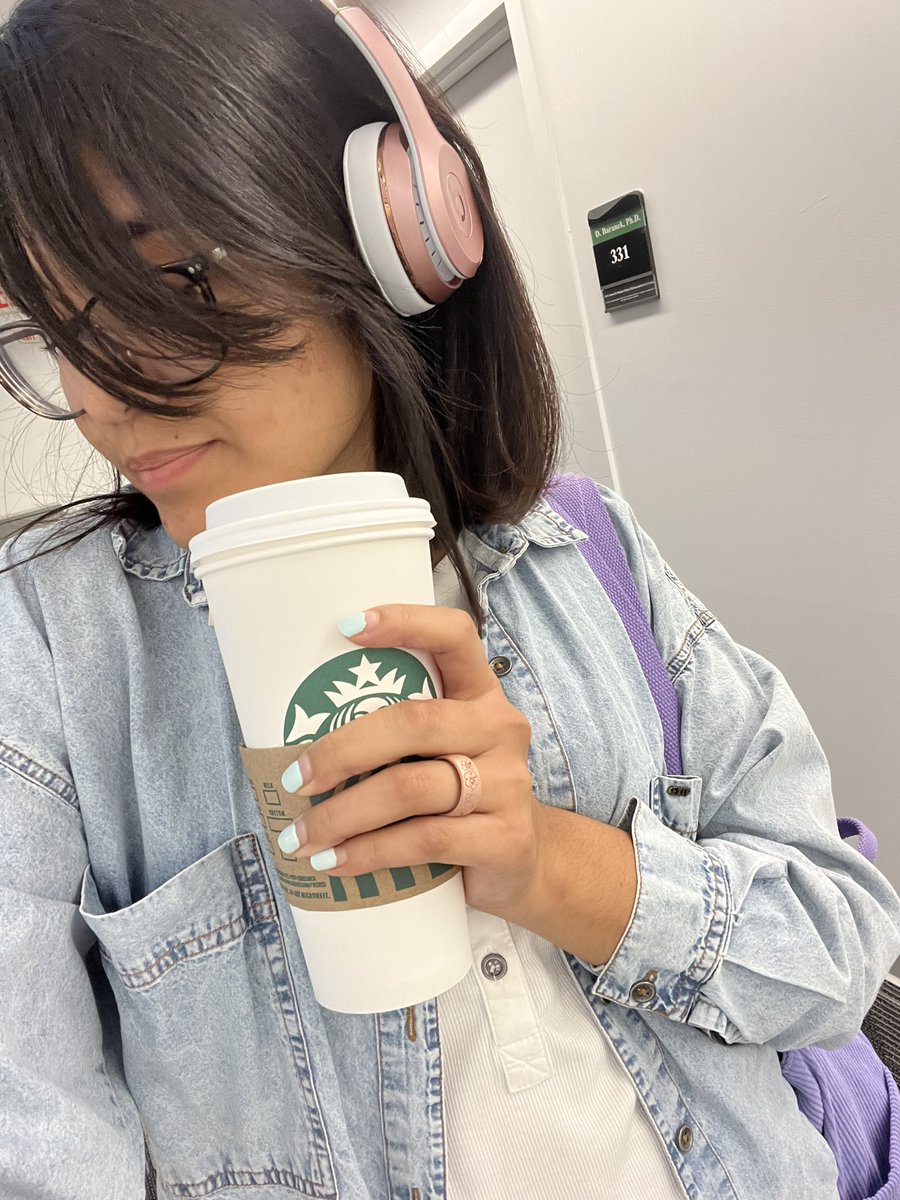 malawata12's tweet photo. Short hair 🙃 https://t.co/9LM4l6CkjX