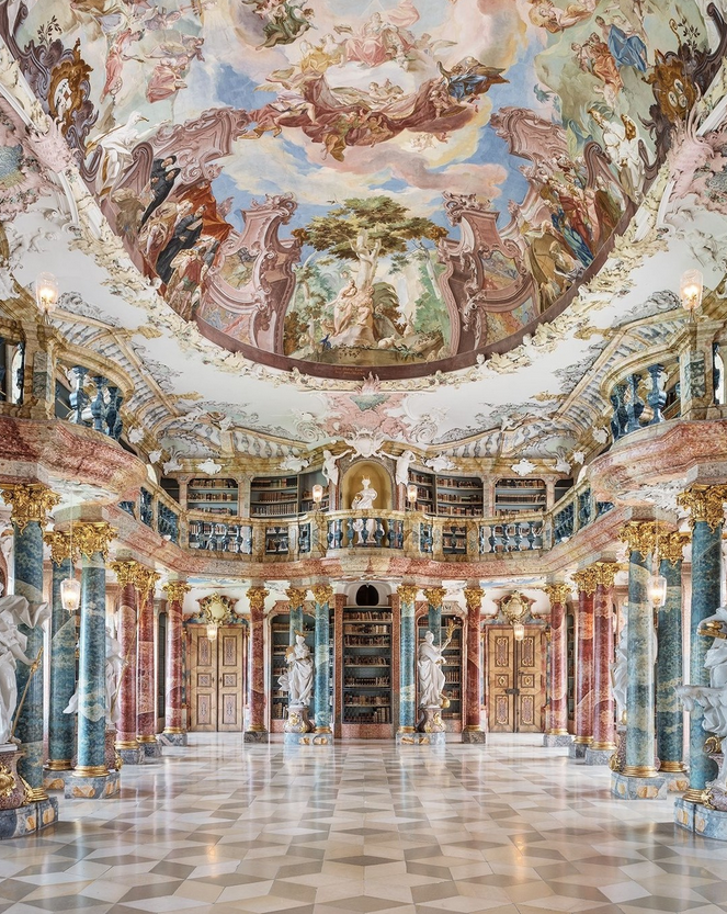 TheCityMentor's tweet image. Today is the Official Library Day in Germany 

On the picture we can see Wiblingen Abbey, an almost 1000 year old abbey amd one of the most beautiful libraries.

Let&apos;s look at more of the most beautiful libraries in the world... 🧵