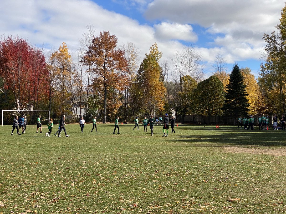 BirchviewDunes's tweet photo. It’s a beautiful afternoon for a game of flag football, Students vs Educators 🏈 Go Blazers!! ⁦@SCDSB_Schools⁩ https://t.co/3oqxyutXYs