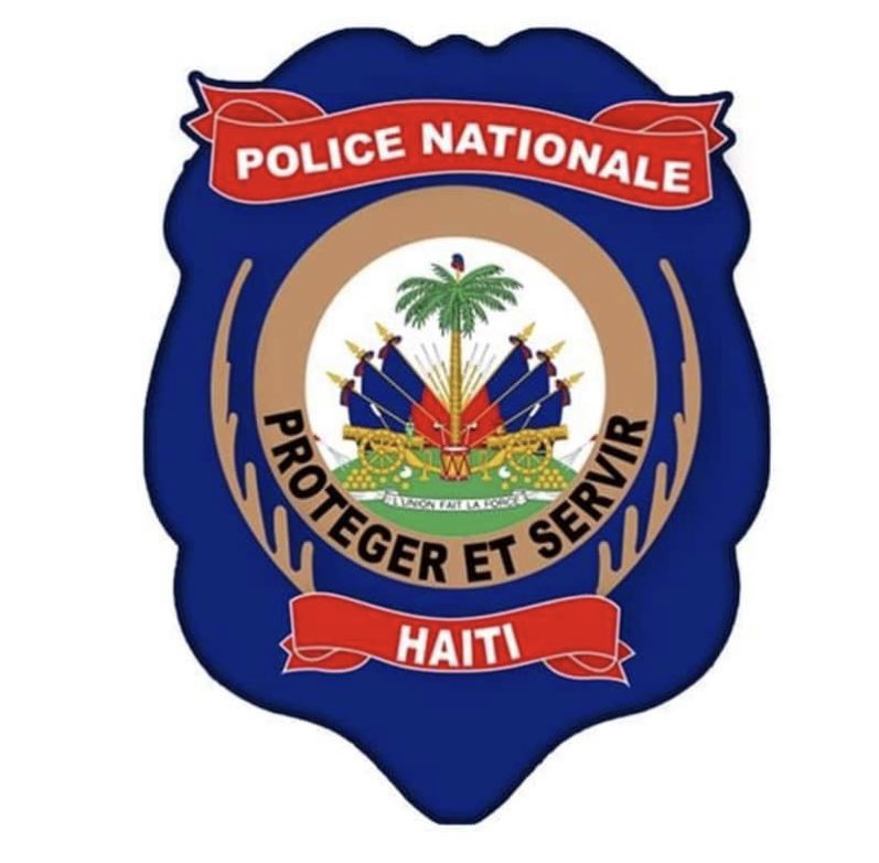RtMjh73897's tweet photo. Hier mercredi à l'Arcahaie, selon la @pnh_officiel la mort d'une quinzaine de bandits dans le cadre des opérations menées par la police nationale d'Haïti. Les acolytes de ces bandits ont été repoussés par la police, c'est ce que la @pnh_officiel à faire savoir. @RtMjh73897 https://t.co/yFSdHZYUo8