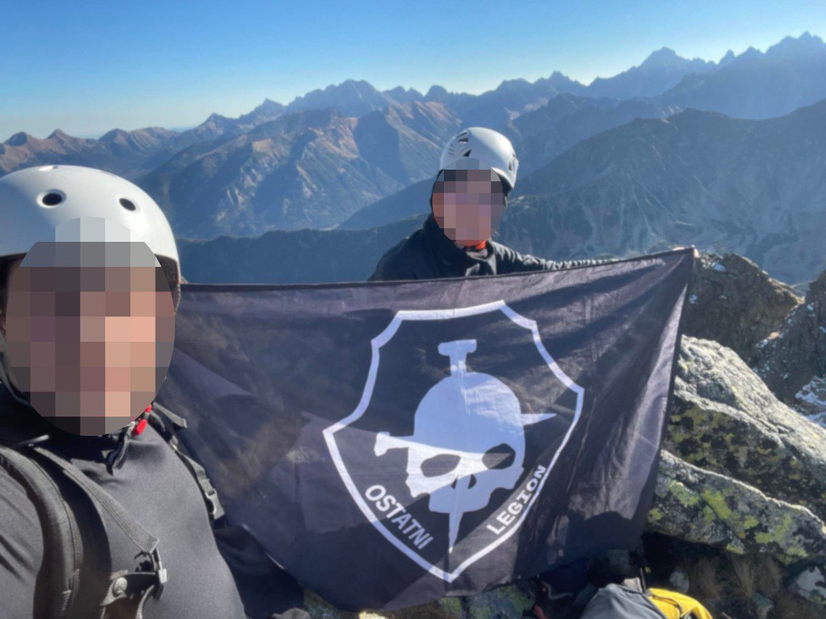 OstatniLegion's tweet photo. W ostatnim czasie nasi członkowie postanowili zdobyć jeden ze szczytów Tatr Wysokich. https://t.co/nxX68LyuFq