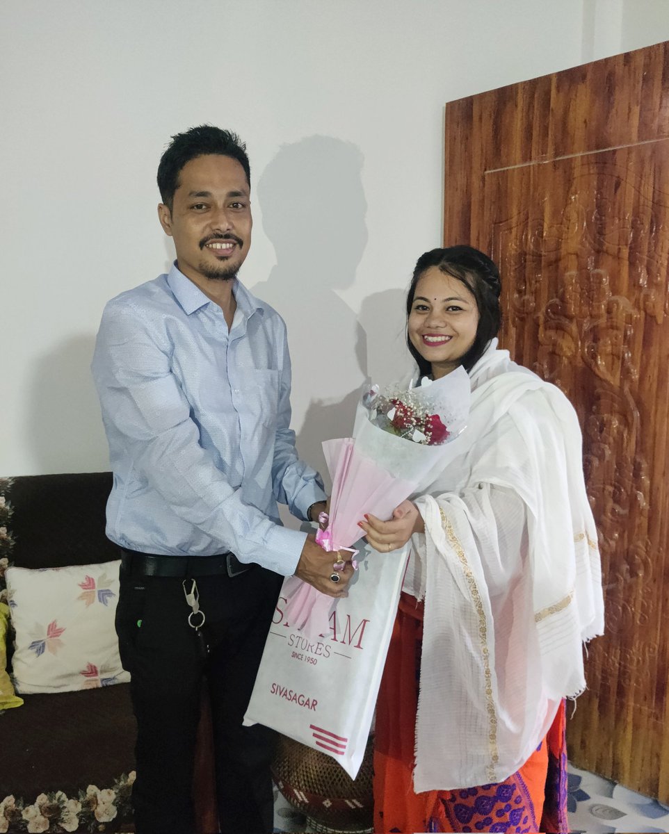 DebajitBorgoha8's tweet photo. এখোজ আগলৈ বুলি আগবাহিছোঁ ❤️❤️
আশীৰ্বাদ কৰিব .... 🙏🙏 https://t.co/6NFzCeMpgb