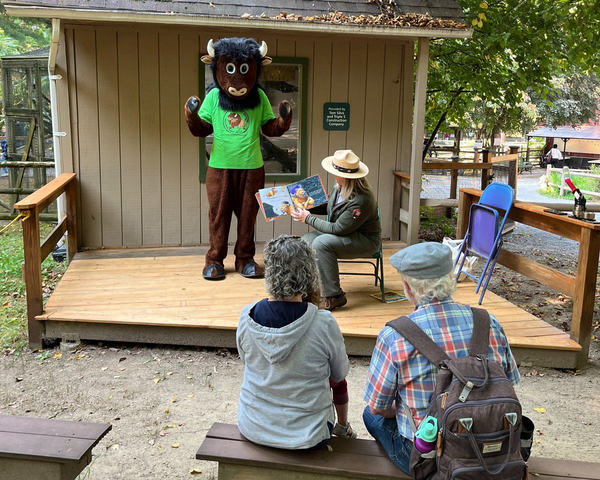 NatParkTrust's tweet photo. Where has #BuddyBison been this #Fall?🦬

⭐Buddy soared to new heights at @PetroglyphNPS during the Albuquerque International Balloon Festival!🎈

⭐He stopped by @SPARNHS at the Big E State Fair and a "Read with a Ranger" event at Forest Park Zoo. 

Where will Buddy be next? 🤔 https://t.co/EeOIYdgtyO
