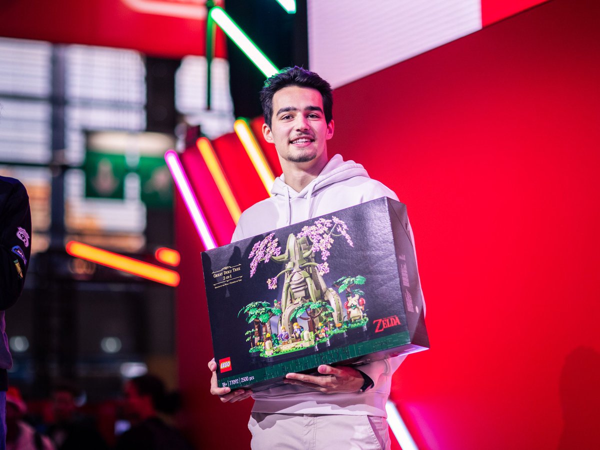 Mr_Xale_'s tweet photo. PGW Day2 Winner tournoi MK🥇
#NintendoPGW https://t.co/ciwnreOrt2