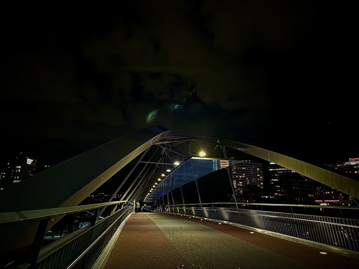 ssarahsnn's tweet image. No Regrets 🦋🌼
#Goodwillbridge #Brisbane #QUT