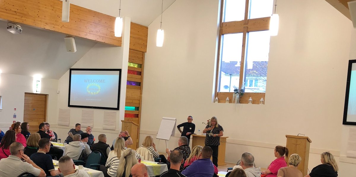 GlasgowCityADP's tweet photo. Great dev session today between Mental Health professionals &amp; @recovery_east, breaking down barriers with shared learning for all. Providing co-ordinated #ROSC is vital.  Strengthening ties, offering hope, healing and +ve futures. #MentalHealth  #HopeAndHealing #CoordinatedCare https://t.co/geA6oNGOiw