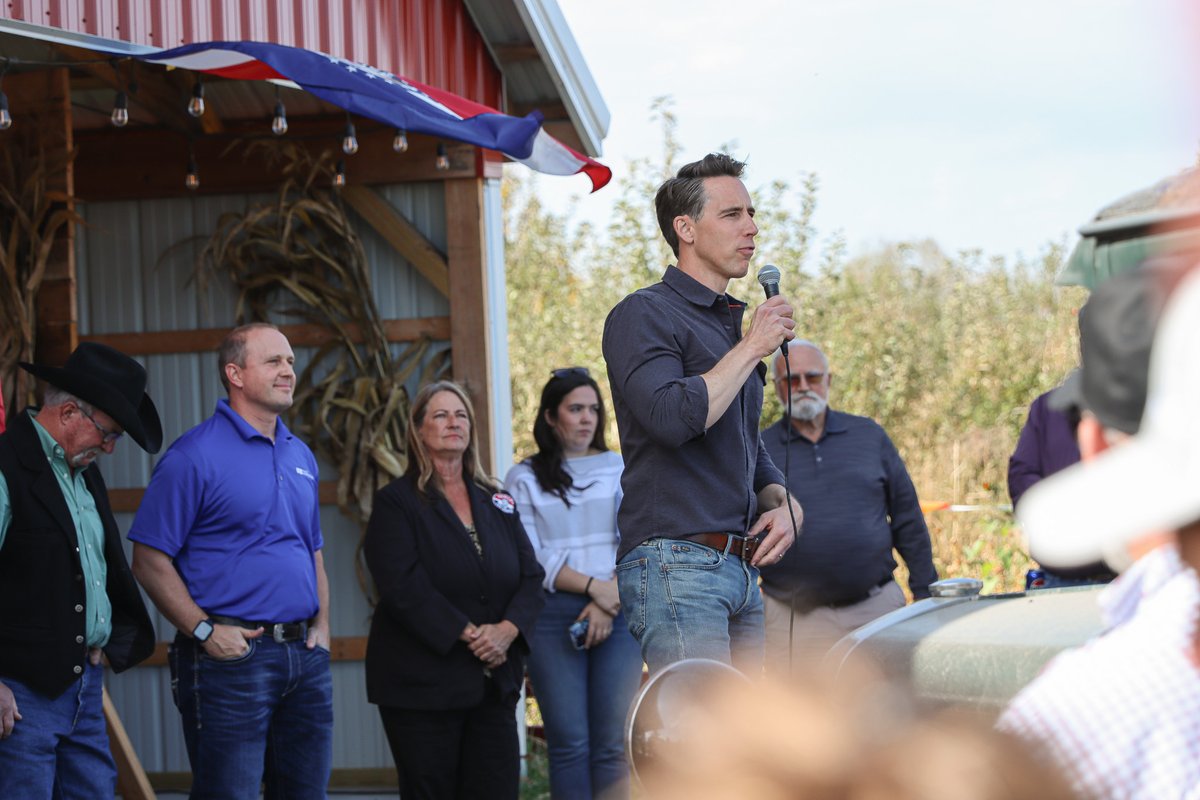 missourisoybean's tweet photo. Today, Missouri Soybean Association and other state agricultural organizations have declared their support for the re-election of @HawleyMO as United States Senator. https://t.co/ScSCuOqbqz