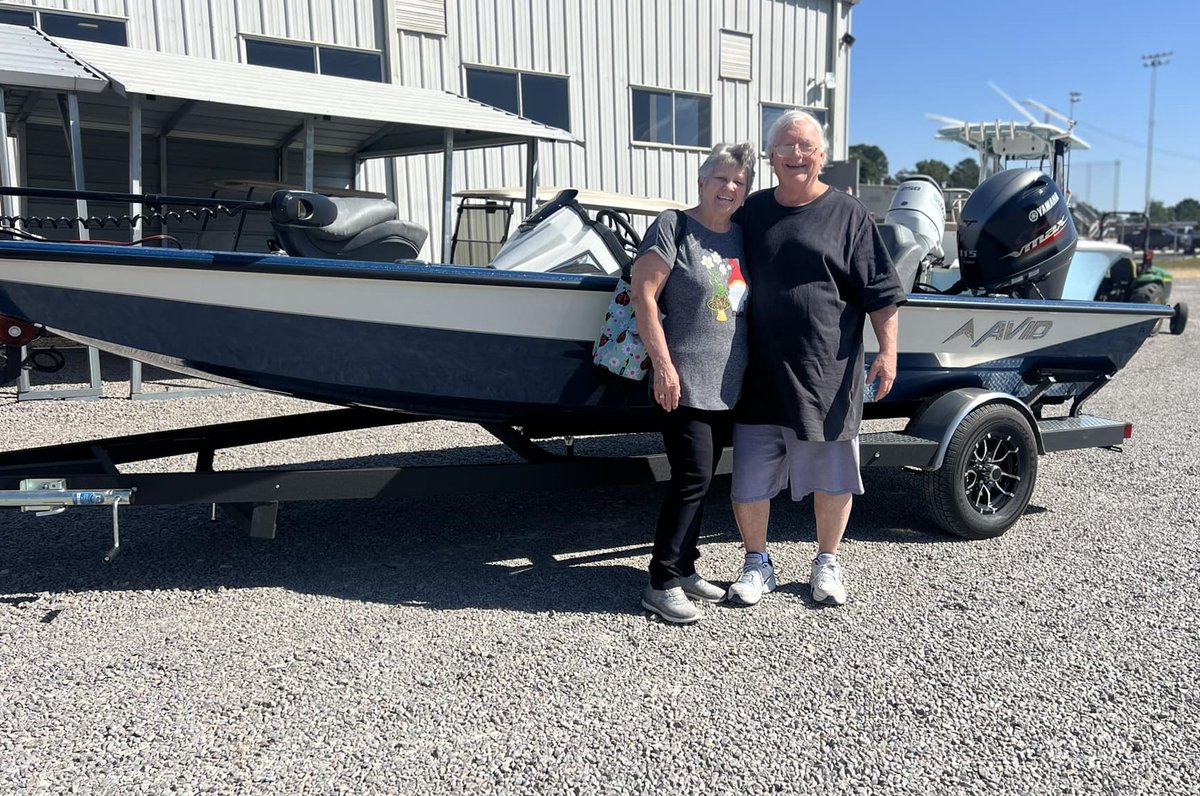 chatleeboats's tweet image. Kipp Thompson would like to thank the Henderson, Westerman and Ballen Families for their business!  Enjoy your new aluminum boats!

See Us Before You Buy! 
#avidboats #bayboat #intracoastal #beach #fishing #chatleeboats #saltlife #lakelife #boat #xpressboats #yamahaoutboards