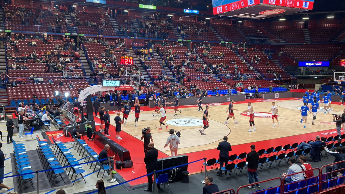 davide_paleari's tweet photo. #forzaolimpia 
@OlimpiaMI1936 https://t.co/3zRXNAPMxF