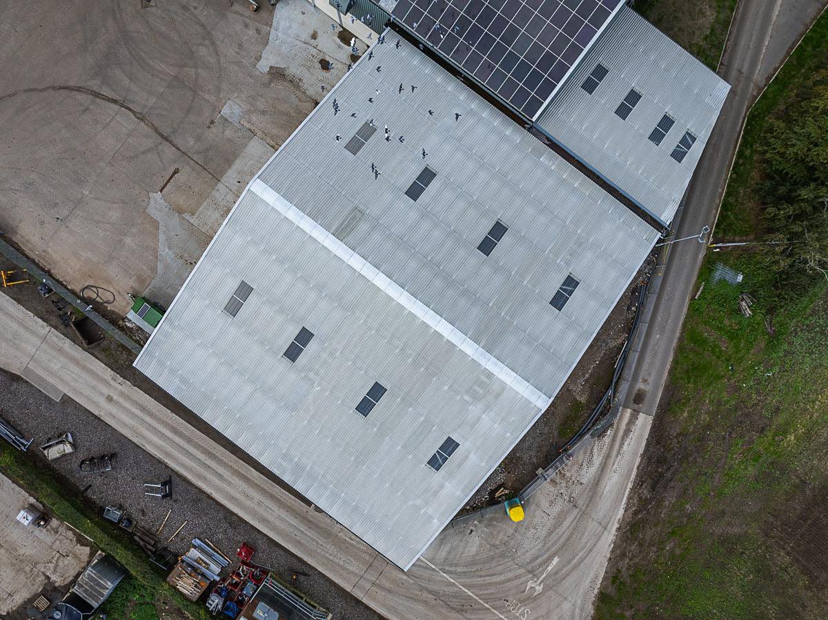 The new machinery store is now fully complete. It has been a massive help having the seed bays at the back of it, allowing us to do away with seed bags when drilling. Now the drill filler is loaded with the telehandler and bucket, which is a lot safer and faster #BritishFarming