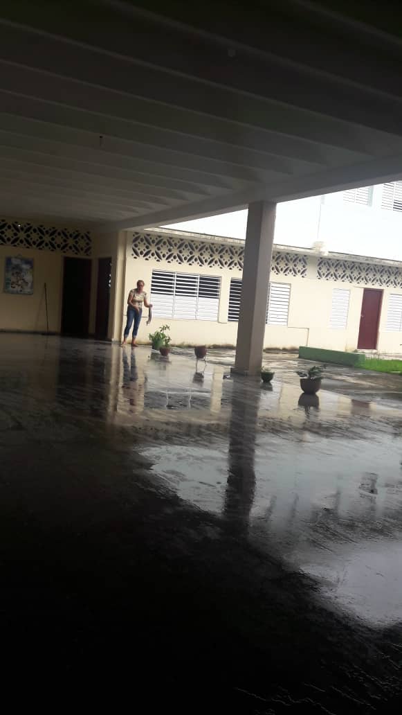 EduBoyeros's tweet photo. Las instituciones educativas de #Boyeros en #LaHabanaDeTodos se preparan para el reinicio del curso escolar el próximo lunes. @PresidenciaCuba @CubaMined @IzquierdoAlons1 @YanetHzP @dgeboyeros @PLfelipeBoyeros @EPAmerLatina @Dora https://t.co/80mS2GUyLZ