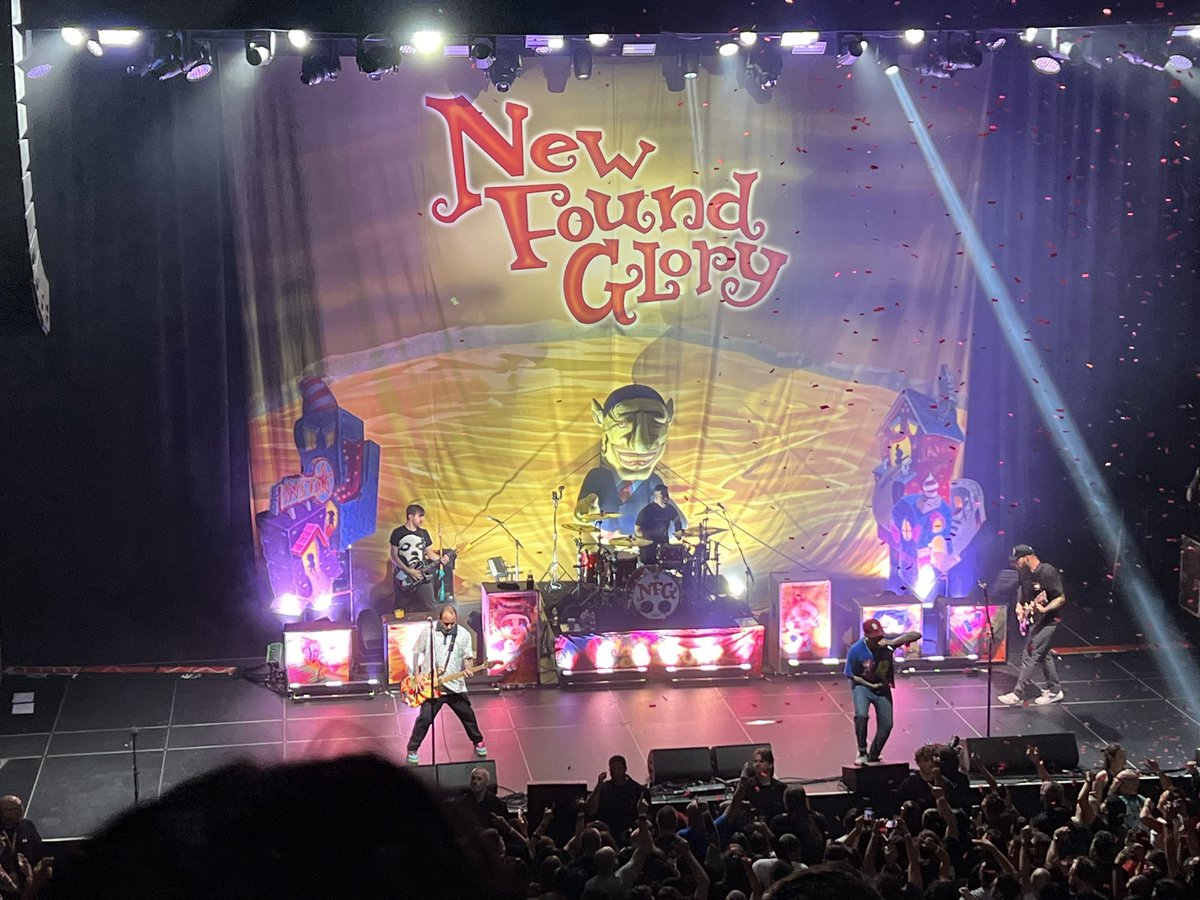 bdef100's tweet photo. 3 bands in 3 cities in 10 days https://t.co/Fjun0TJWDw