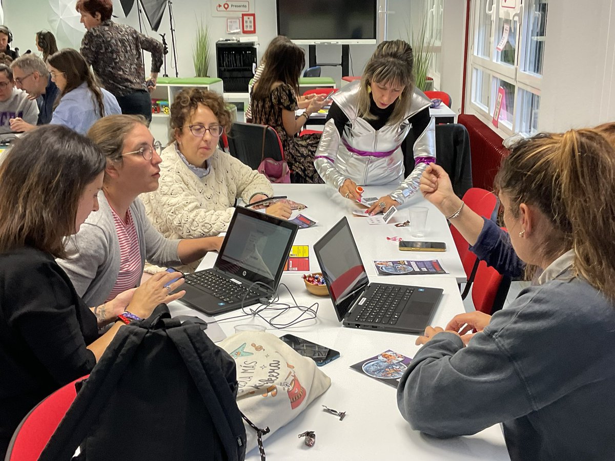 CFIESAinfantil's tweet photo. Comenzamos la formación provincial del PIE EFFA para participantes de 2 año con Verónica Amaro @Veriches_ @cfiesalamanca @ceipmartingaite @cralosrobles @LdaVinci_ies @CSFPJCYL #formaciónCyL https://t.co/mSHUNXcquv